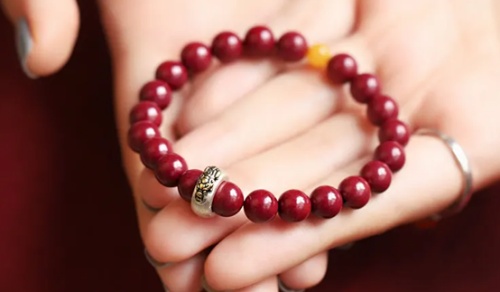 為什么要戴朱砂，什么人需要戴朱砂？