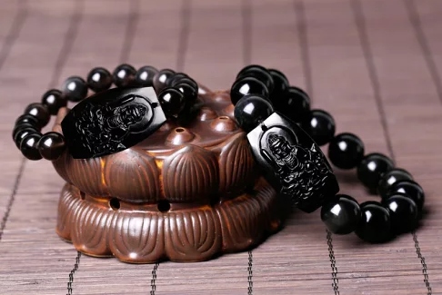 屬兔的適合佩戴什么飾品 屬兔的適合佩戴什么飾品