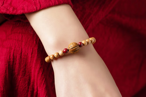 屬鼠的人佩戴什么手串最好 屬鼠的人佩戴什么手串最好